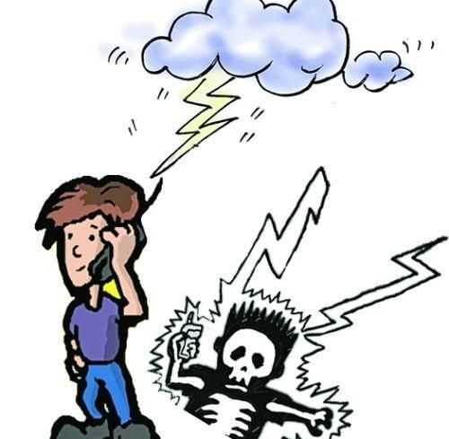 打雷可以玩手機(jī)嗎有危險(xiǎn)嗎