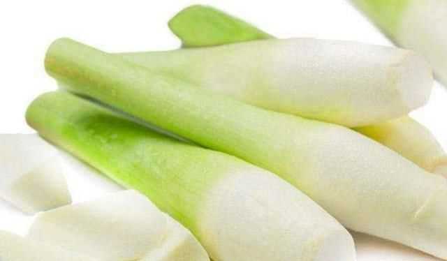 茭白發(fā)綠了還能吃嗎，茭白的葉子可以剪掉嗎？圖3