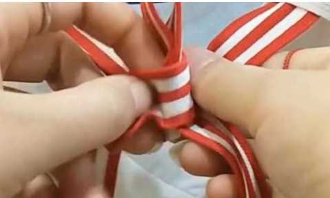 如何系蝴蝶結,蝴蝶結怎么系視頻慢動作圖4