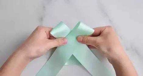 如何系蝴蝶結,蝴蝶結怎么系視頻慢動作圖9