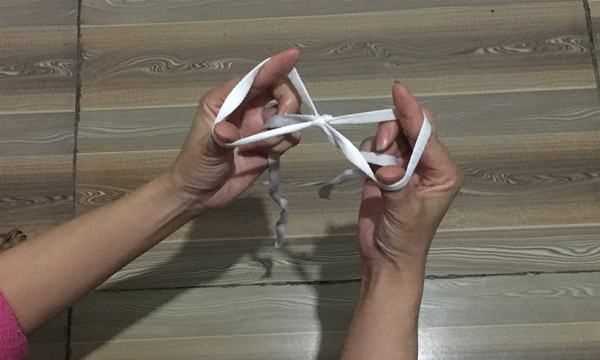 如何系蝴蝶結,蝴蝶結怎么系視頻慢動作圖24
