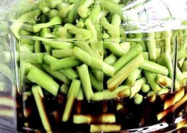 蒜苔吃不完怎么保存,蒜苔儲(chǔ)存的最好方法和溫度圖5