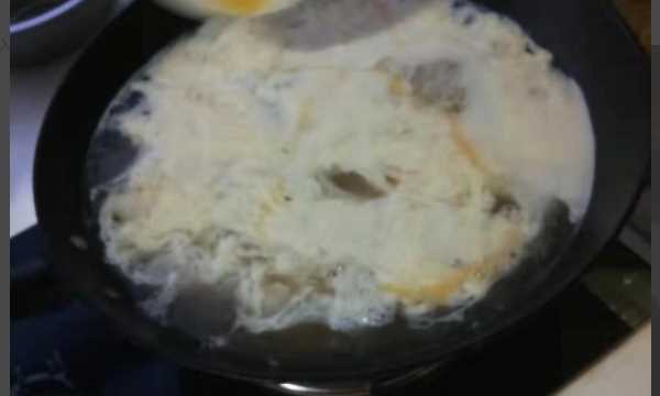 菠菜雞蛋湯的做法,西紅柿雞蛋菠菜湯的做法圖6