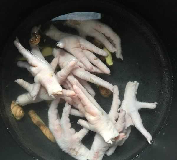 紅燒雞爪怎么做好吃,雞爪怎么炒做好吃又簡(jiǎn)單易學(xué)圖4