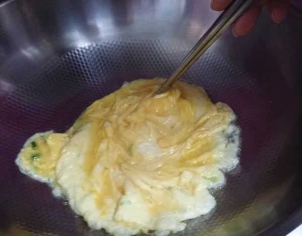 米飯?jiān)趺闯春贸?炒米飯?jiān)趺闯春贸杂趾?jiǎn)單圖11