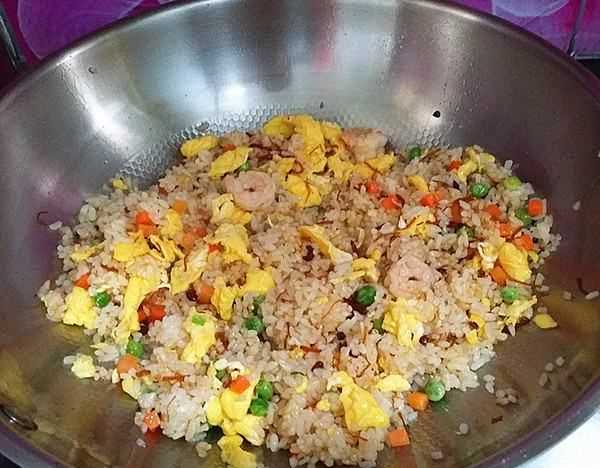 米飯?jiān)趺闯春贸?炒米飯?jiān)趺闯春贸杂趾?jiǎn)單圖20