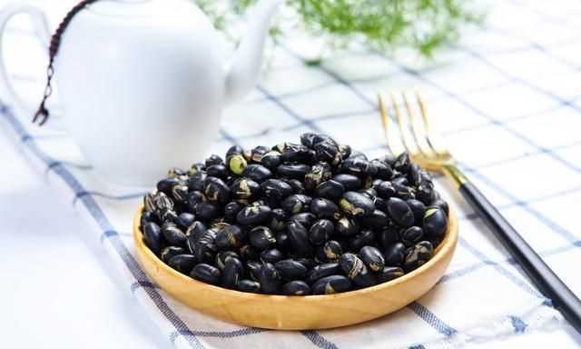 黑豆用熱水泡六個(gè)小時(shí)一個(gè)小時(shí)能煮爛嗎