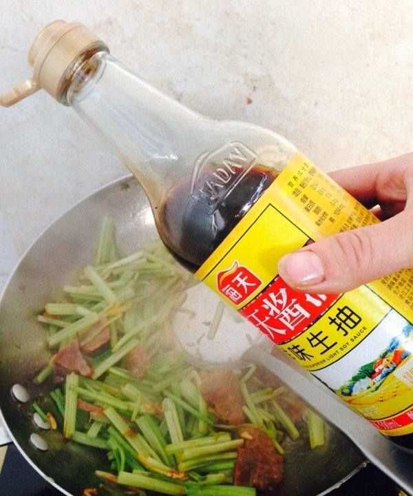 西芹炒多久才算熟,西芹煮多長時間能熟圖10