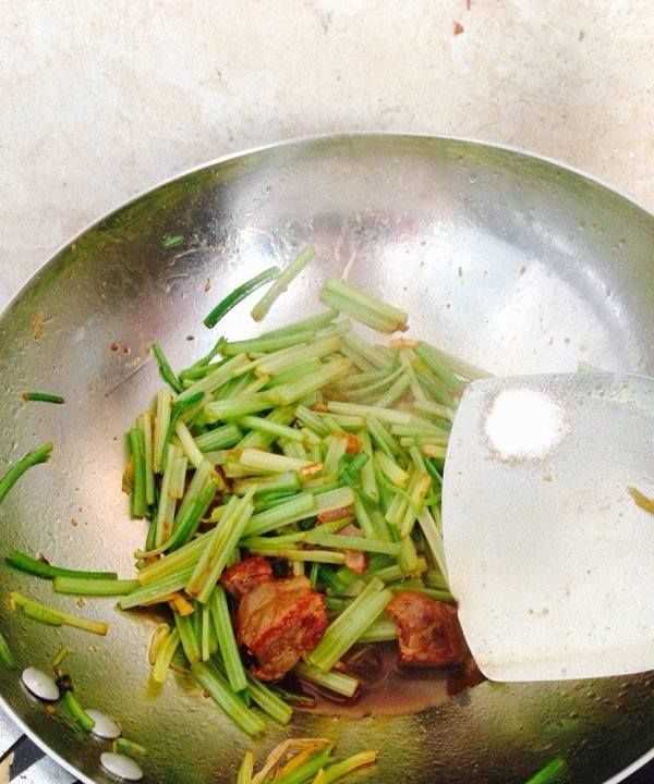 西芹炒多久才算熟,西芹煮多長時間能熟圖11