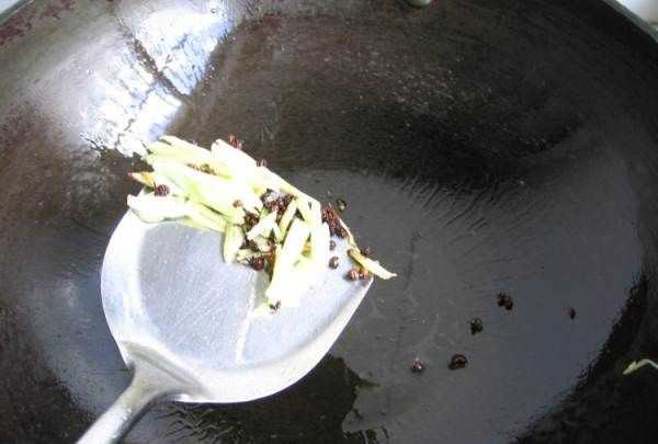 西芹炒多久才算熟,西芹煮多長時間能熟圖19