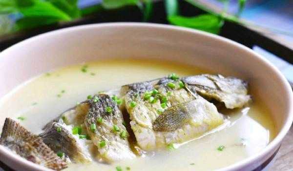 燉鯽魚能放料酒,燉魚時為了避免腥味圖6