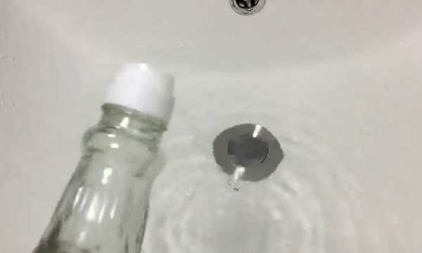 新買(mǎi)的牛仔褲怎樣固色,黑色牛仔褲第一次洗怎么固色圖8