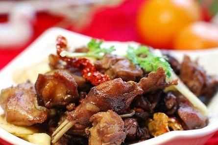 兔子肉要用什么材料來(lái)煲湯