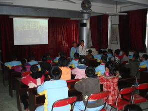 小學安全知識主題隊會隊員主持詞