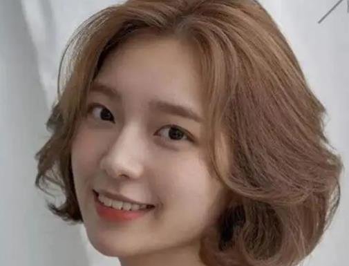 圓臉適合什么發(fā)型女