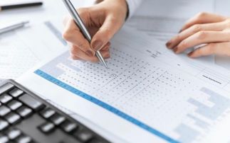 給員工買的服裝計入什么科目,員工服裝費計入什么科目,給員工購買保險計入什么科目