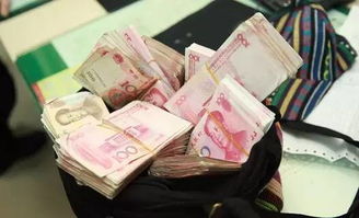關于寫媽媽拾金不昧的作文開頭