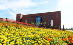 校園的春夏秋冬作文200字,校園的春夏秋冬作文400字,校園春夏秋冬景色作文