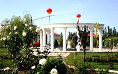 作文,春夏秋冬,校園里