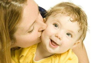 新生兒注意事項(xiàng)及護(hù)理,新生兒洗澡注意事項(xiàng),新生兒對(duì)燈光的注意事項(xiàng)