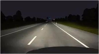 夜里高速開(kāi)車(chē)注意事項(xiàng)