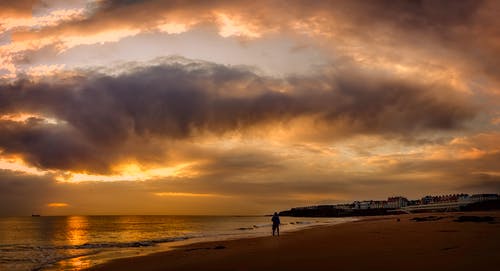 神州戰(zhàn)神小說夜無聲楊毅沈雪甜甜章節(jié)閱讀 神州戰(zhàn)神小說夜無聲楊毅沈雪甜甜章節(jié)閱讀