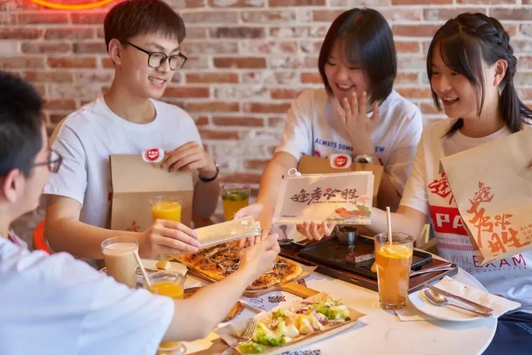 迎戰(zhàn)高性價(jià)比時(shí)代，看“比薩專家”必勝客的新經(jīng)營(yíng)之道