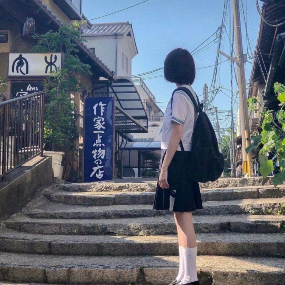 朋友說說帶圖片 簡單的事，想深了，就復(fù)雜